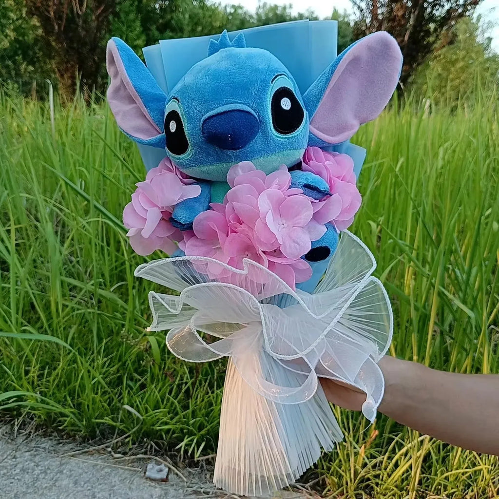 Stitch Edición Especial con ramo de Flores Eternas.