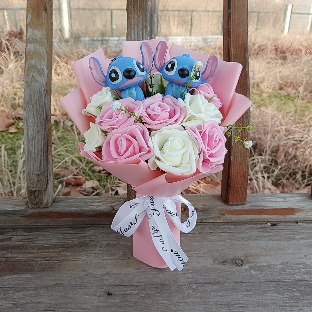 Stitch Edición Especial con ramo de Flores Eternas.